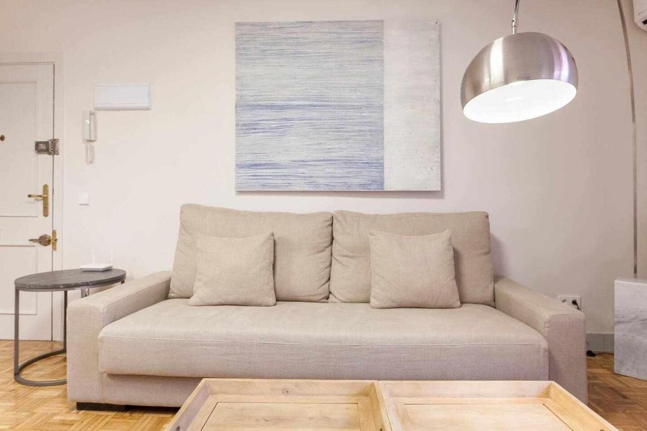 Apartamento Lujo Castellana Chamartin Apartment Madrid Bagian luar foto