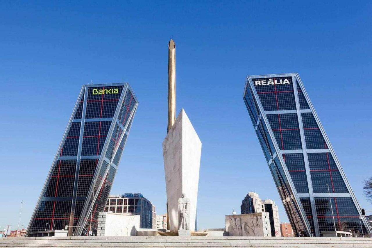 Apartamento Lujo Castellana Chamartin Apartment Madrid Bagian luar foto